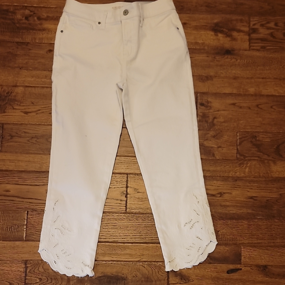 NWT Chico's White Cropped Pants with Lace Hem
